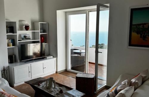 Tiberio Casa | Casa La Gioia Capri