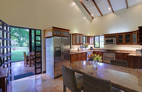 Esterillos Este Casa | La Casa Lago Villa Deluxe