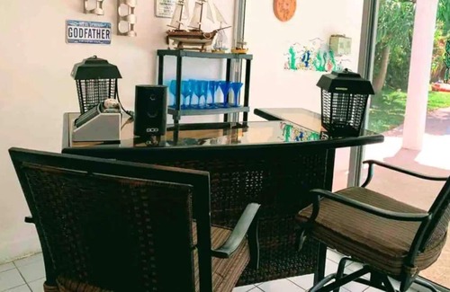 Iztapa Casa | Casa Las Gaviotas - Cinco Habitaciones Casa, Capacidad 16