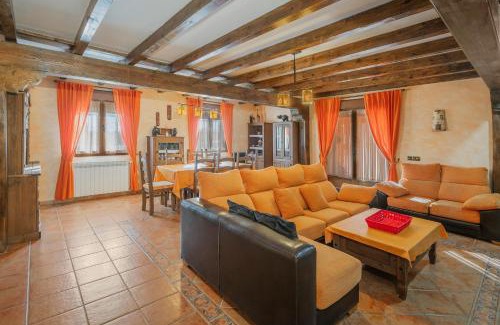 Munopedro Casa | Casa Las Tres Coteras