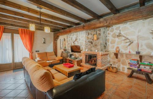 Munopedro Casa | Casa Las Tres Coteras