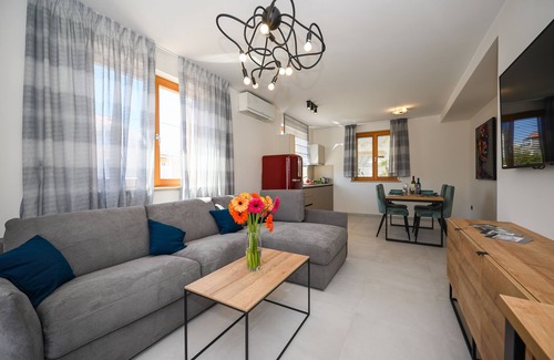 Zaton Casa | Casa Laurea