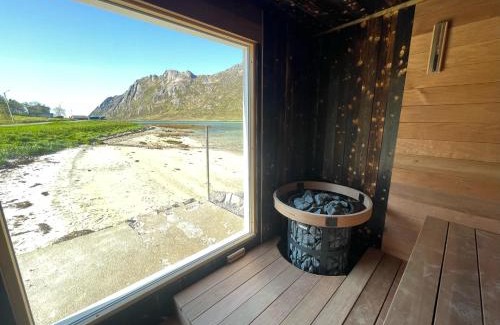 Flakstad Villa | Casa Lofoten Ramberg Beach Sauna Surfing Kvalvika Reine