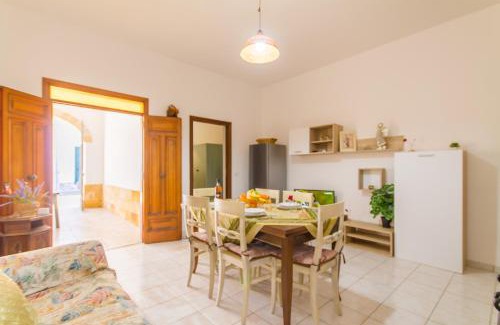 Sant'Isidoro Apartamento | Casa Lory 1 Cosy near the Sea - Happy Rentals
