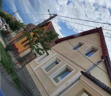 Rasnov Casa | Casa Lucky