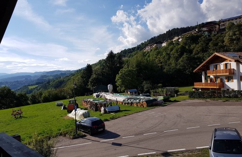 Tesero Apartamento | Casa Luisa Mountain View Apartment