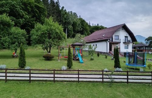 Poiana Marului Casa | Casa Magnolia