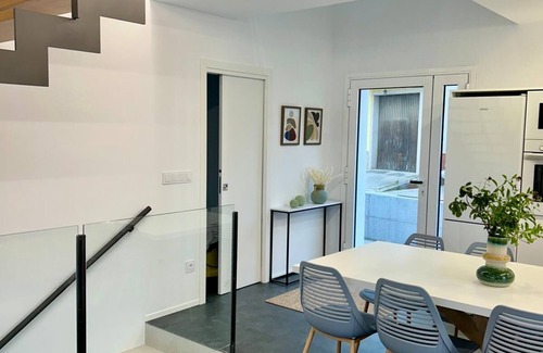 Vimianzo Casa | Casa Manolo de Amparo, con piscina interior climatizada.