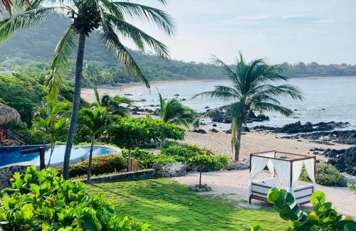 Troncones Cama Y Desayuno | Casa Manzanillo - Ocean Room - Ocean View Room at Exceptional Beach Front Location