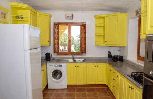 La Parata Villa | Casa Mari is a fabulous Villa with large swim pool, tennis, Games Room, garden