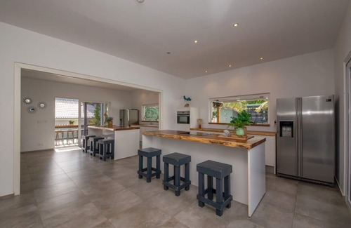 Jan Thiel Casa | Casa Maria: 6 bedroom, 4 bath Villa with Pool next to Supermarket & Beach.