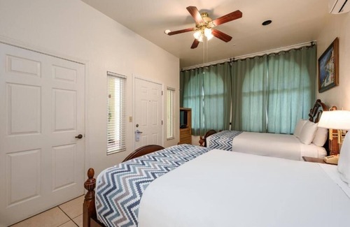 Avalon Hotel | Casa Mariquita Quadruple Room