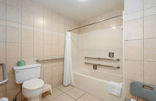 Avalon Hotel | Casa Mariquita Quadruple Room