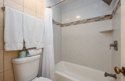 Avalon Hotel | Casa Mariquita Quadruple Room