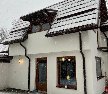 Zarnesti Casa | Casa Matteo - Rustic & cosy getaway in Zărnești