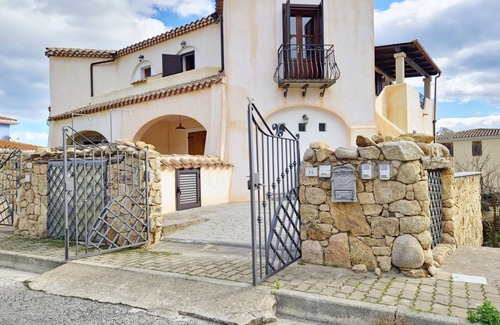 Sos Alinos Apartamento | [Casa Mikè] Elegante apartamento con balcón