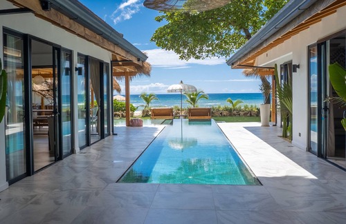 Carmen Villa | Casa Milya - Villa de lujo en la playa! 4 Master Suites y piscina infinita