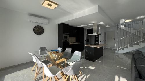El Mas Bosca Casa | Casa moderna Roses con piscina y jardin Mas Bosca, AV-67