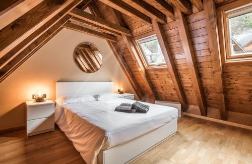 Las Bordas Casa | Casa Montjòia by SeaMount Rentals
