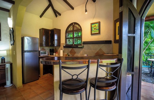Xihu Villas Casa | Casa Paraiso - Tropical Getaway Close to Beach