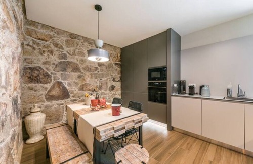 Louredo Apartamento | Casa Pelourinho de Louredo with pool