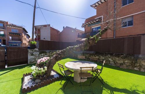 Manzanares el Real Villa | Casa Postiguillo