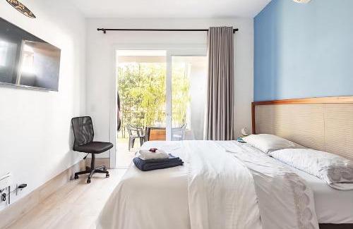 Santinho Apartamento | Casa próxima ao mar andar térreo - Florianópolis