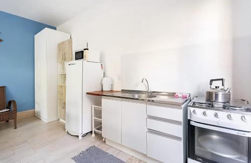 Santinho Apartamento | Casa próxima ao mar andar térreo - Florianópolis