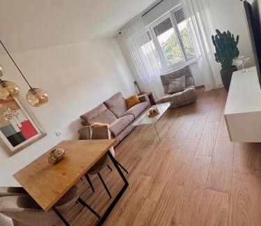 Gallarate Apartamento | Casa Pradisera