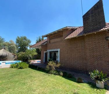 Pilar Centro Casa | Casa quinta en Pilar solo Eventos y Pasar el Día