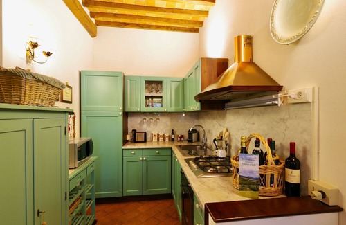 Castelnuovo Berardenga Apartamento | Casa Rossella - ArcenoRentalsClub Romantic flat in Chianti Wifi Concierge Pool