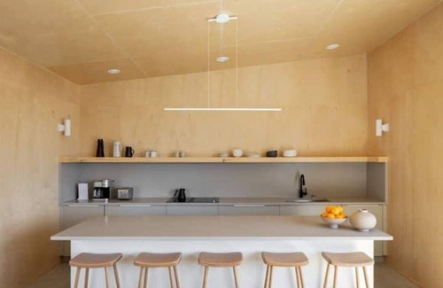 Yosemite Lakes Cabina | Casa Roca: Modern Cabin in 17 Acres Near Yosemite