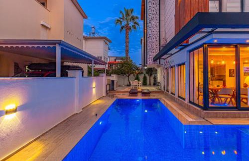 Kadriye Villa | Casa Rosa Luxury Villa w heated Pool