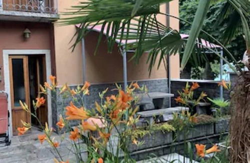 Trarego Viggiona Apartamento | Casa Rossi: Vacation in the dreamy mountain village of Trarego-Viggiona above Lake Maggiore