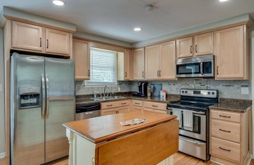 Nashville Casa | Casa Rover - Pet Friendly w/ Fenced-in Yard, Family Friendly, Mins to Downtown Nashville