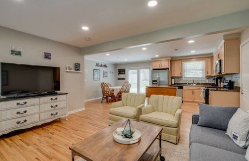 Nashville Casa | Casa Rover - Pet Friendly w/ Fenced-in Yard, Family Friendly, Mins to Downtown Nashville