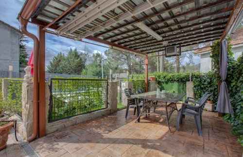 Santa María de la Alameda Casa | Casa rural Higueras