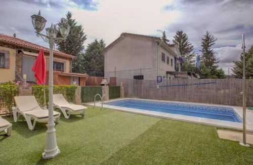 Santa María de la Alameda Casa | Casa rural Higueras