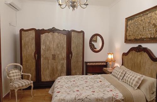 San Carlos del Valle Casa | Casa Rural en San Carlos del Valle- Doña Gumersinda