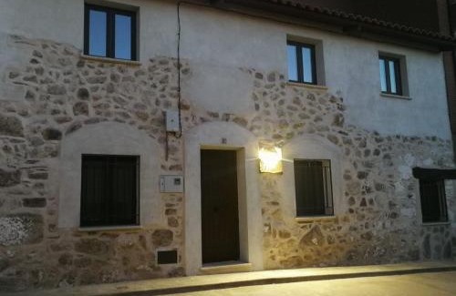 Navamorcuende Casa | Casa Rural El Enebro 4 estrellas