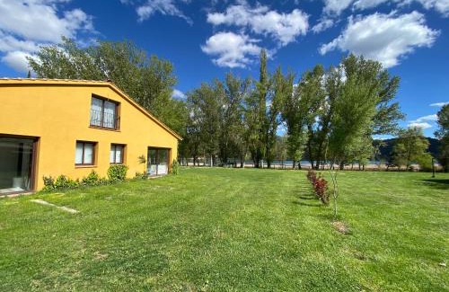 Aunon Casa | Casa Rural en el Pantano de Bolarque primera linea del lago