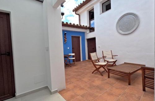 Montejaque Casa | Casa rural en Montejaque con patio andaluz, chimenea y sala multiusos