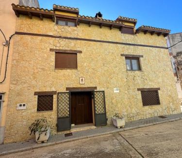 Talayuelas Casa | Casa rural María Juliana
