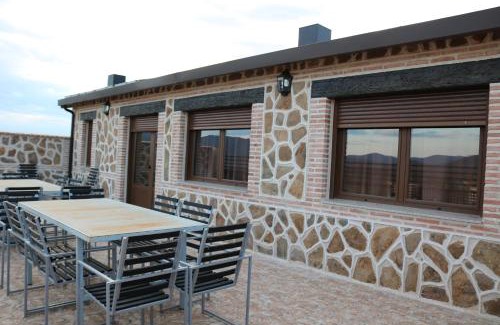 Los Navalucillos Casa | Casa Rural "Vallecasar"