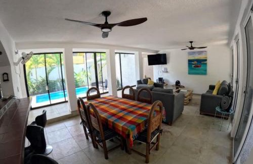 Santa María Huatulco Casa | Casa Santa Cruz 4 bdrm house-Pool & walk to Beach