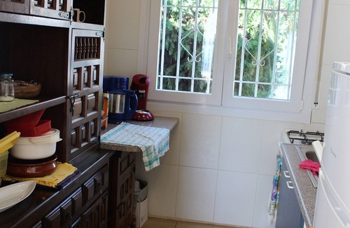 El Mas Bosca Casa | Acogedora casa de vacaciones con piscina privada en una tranquila zona residencial
