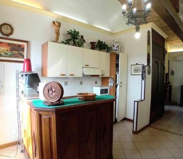 Orvieto Casa | Casa Serafina trilocale con arredi d'arte e parcheggio privato