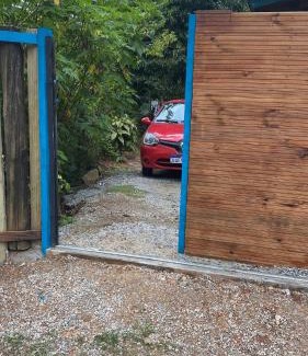 Rio das Pacas Casa | Casa simples na mata e pé na areia