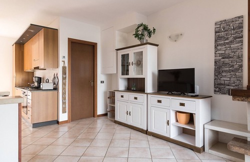 Puegnago del Garda Apartamento | Casa Sulla Collina with lake view