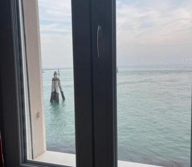 Longa Casa | Casa Sulla Laguna